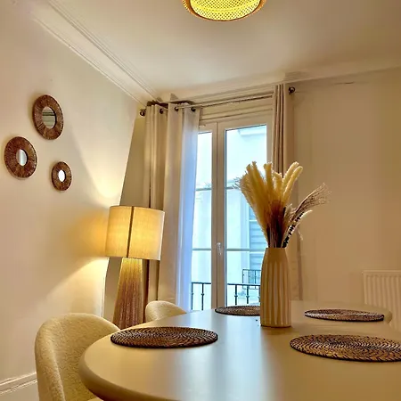 Apartment Beautiful Flat By Louvre & Tuileries Paris